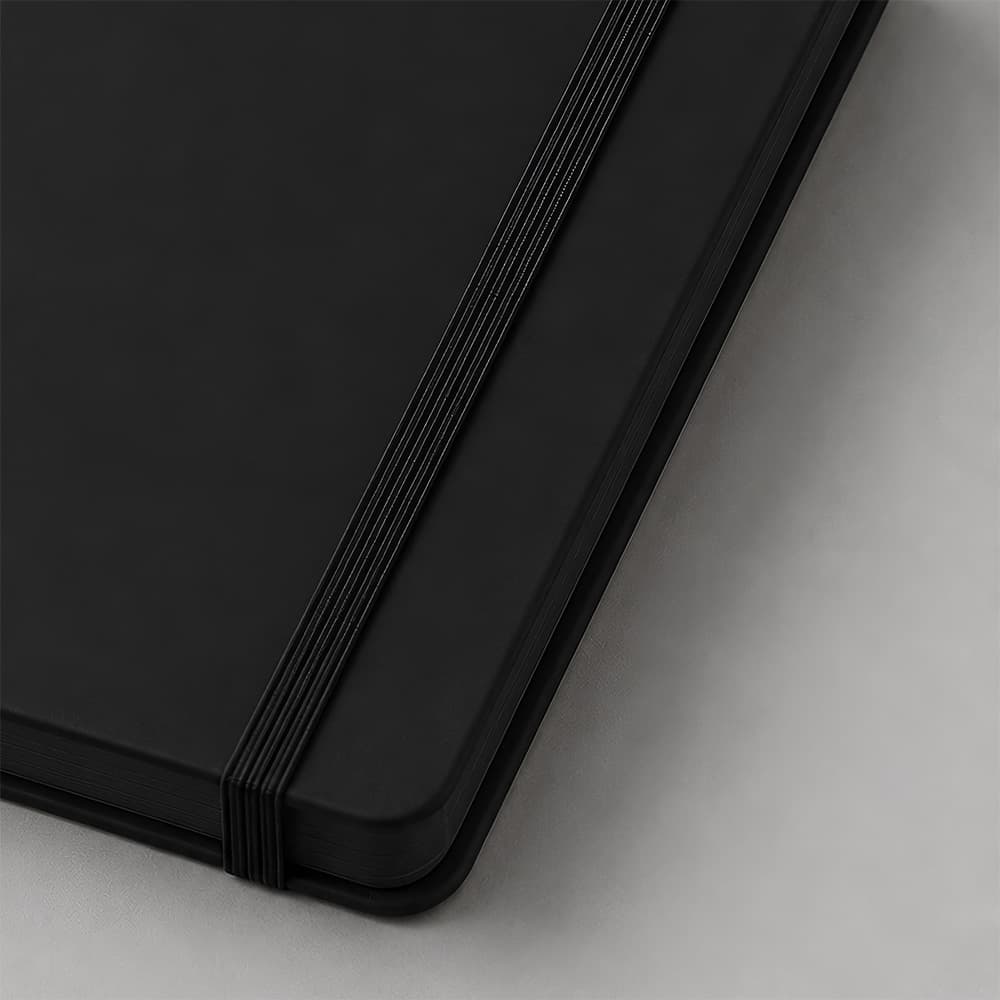 Кишеньковий тижневий планер на 2027 рік. Тверда обкладинка з термопластичного поліуретану з кольоровими обрізами сторінок — фото 8